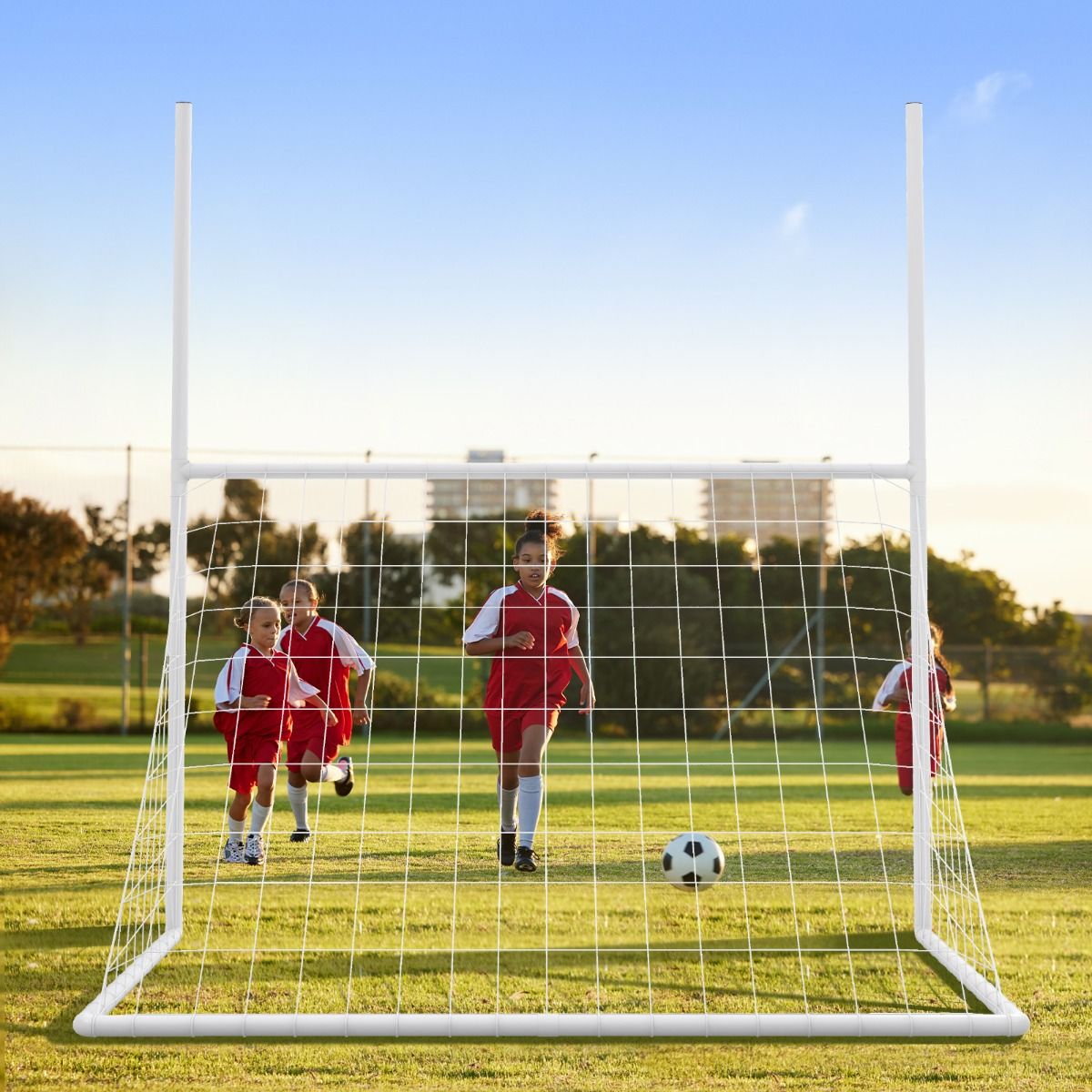 2 in 1 Footballand gaelicfootball Training Equipment with 4 Ground Stakes and 18 Bungee Ropes